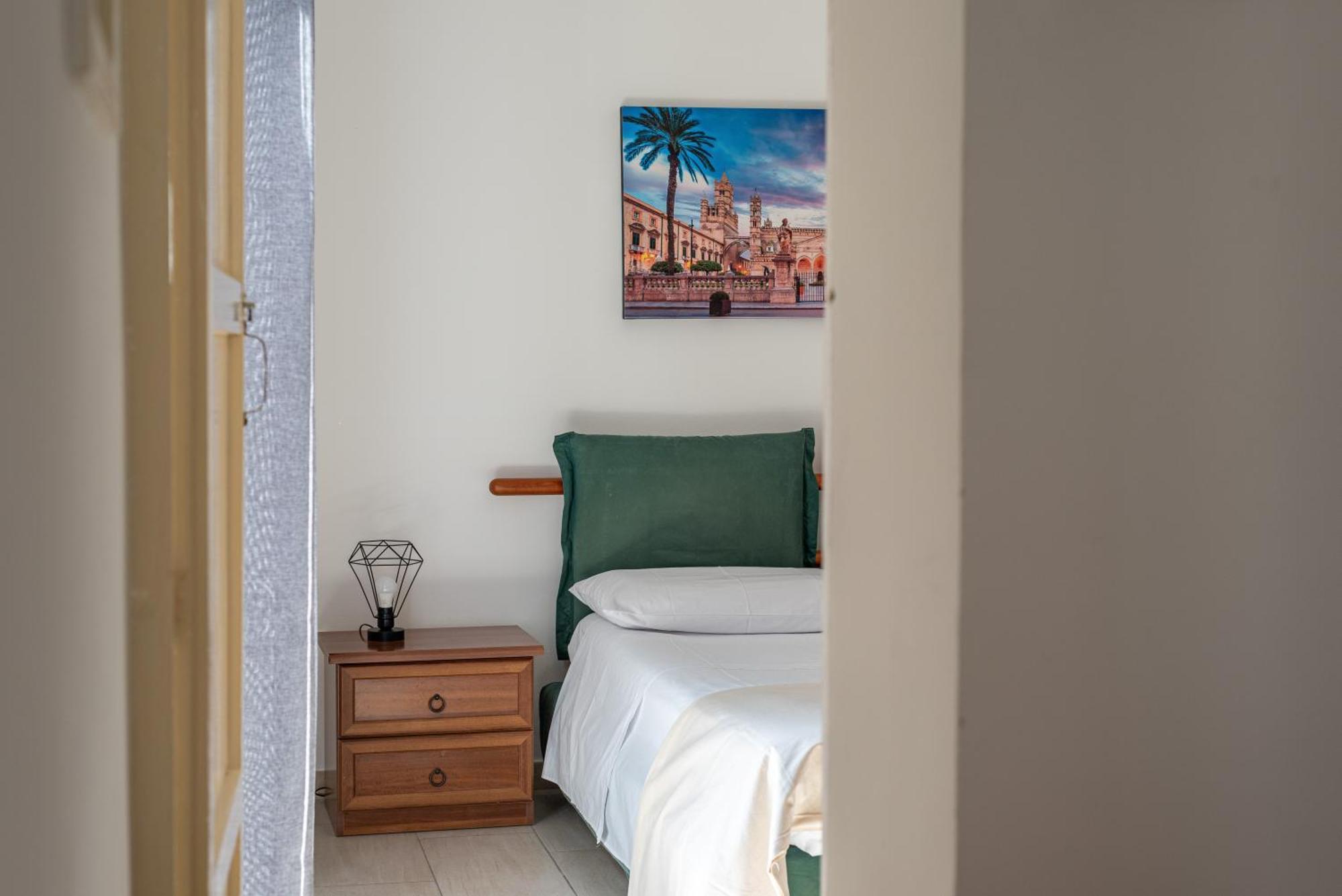 I Mori-Holiday Apartment Palermo Exterior photo
